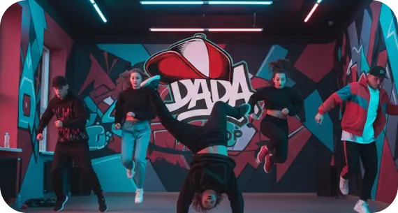 Danseurs Dada Hip Hop en performance